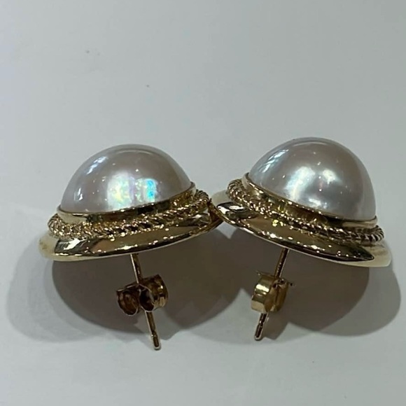 Freshwater Real Pearls Stud Earrings with 14k Gold Trim - Picture 6 of 6